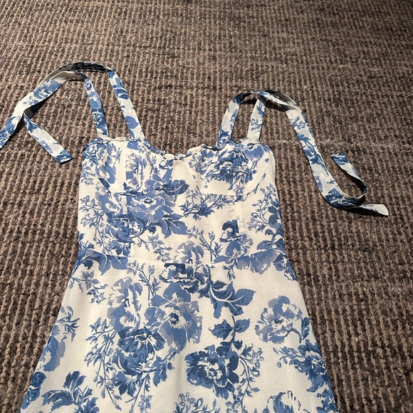 Reformation Nikita Olympia Floral Midi Dress, Size 4 - Picture 5 of 10